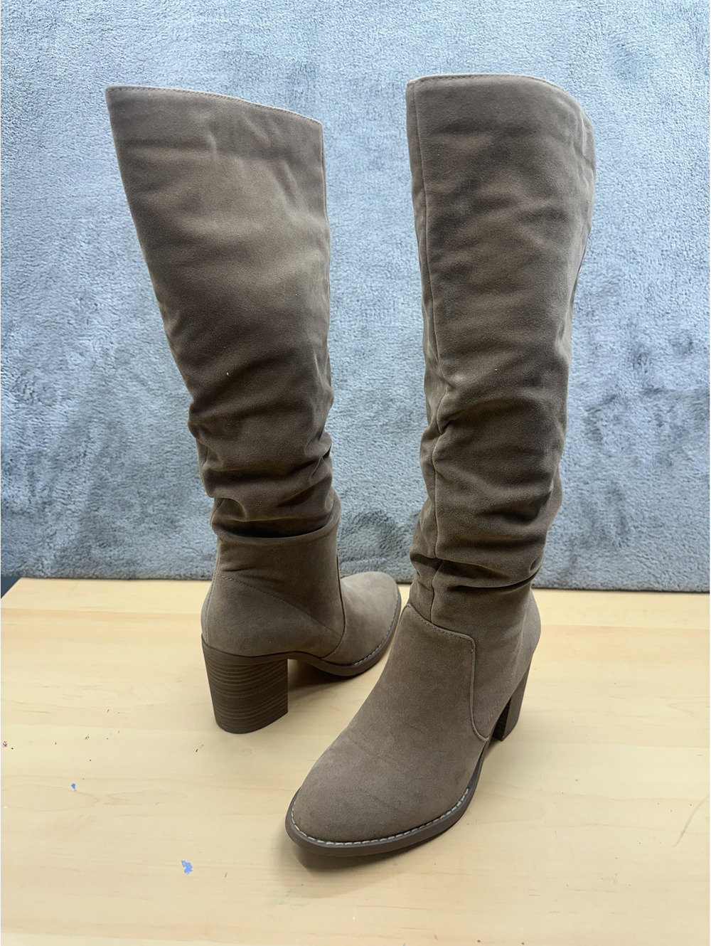 Universal Thread Taupe Suede Slouchy Knee High Boots Casual Fall Vintage